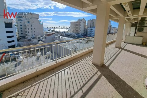 3 bedrooms Apartment in Larnaca, Larnaka,  No. 49913 2