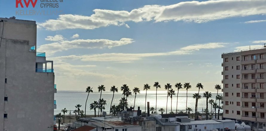 3 bedrooms Apartment in Larnaca, Larnaka,  No. 49913