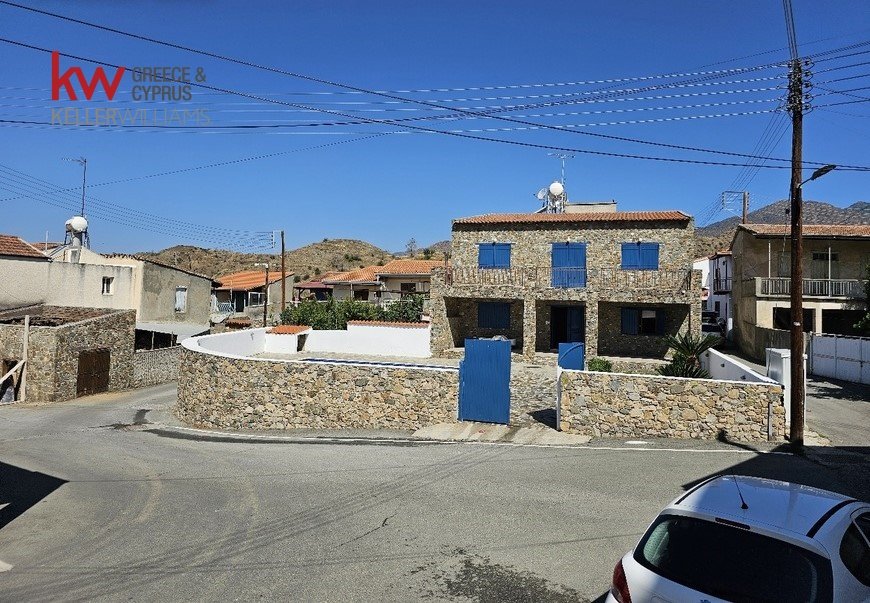 Вилла с 4 спальнями в Ора, Ларнака, Кипр № 40294