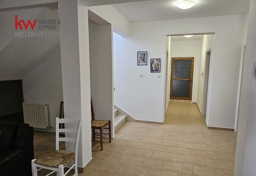 Вилла с 4 спальнями в Ора, Ларнака, Кипр № 40294