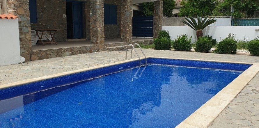 4 bedrooms Villa in Ora, Larnaka,  No. 40294