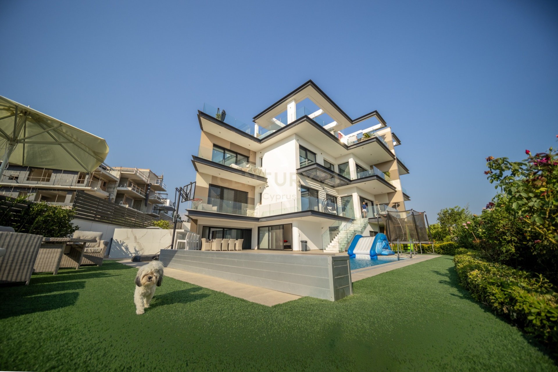 4 bedrooms Duplex in Germasogeia, Limassol, Cyprus No. 55541