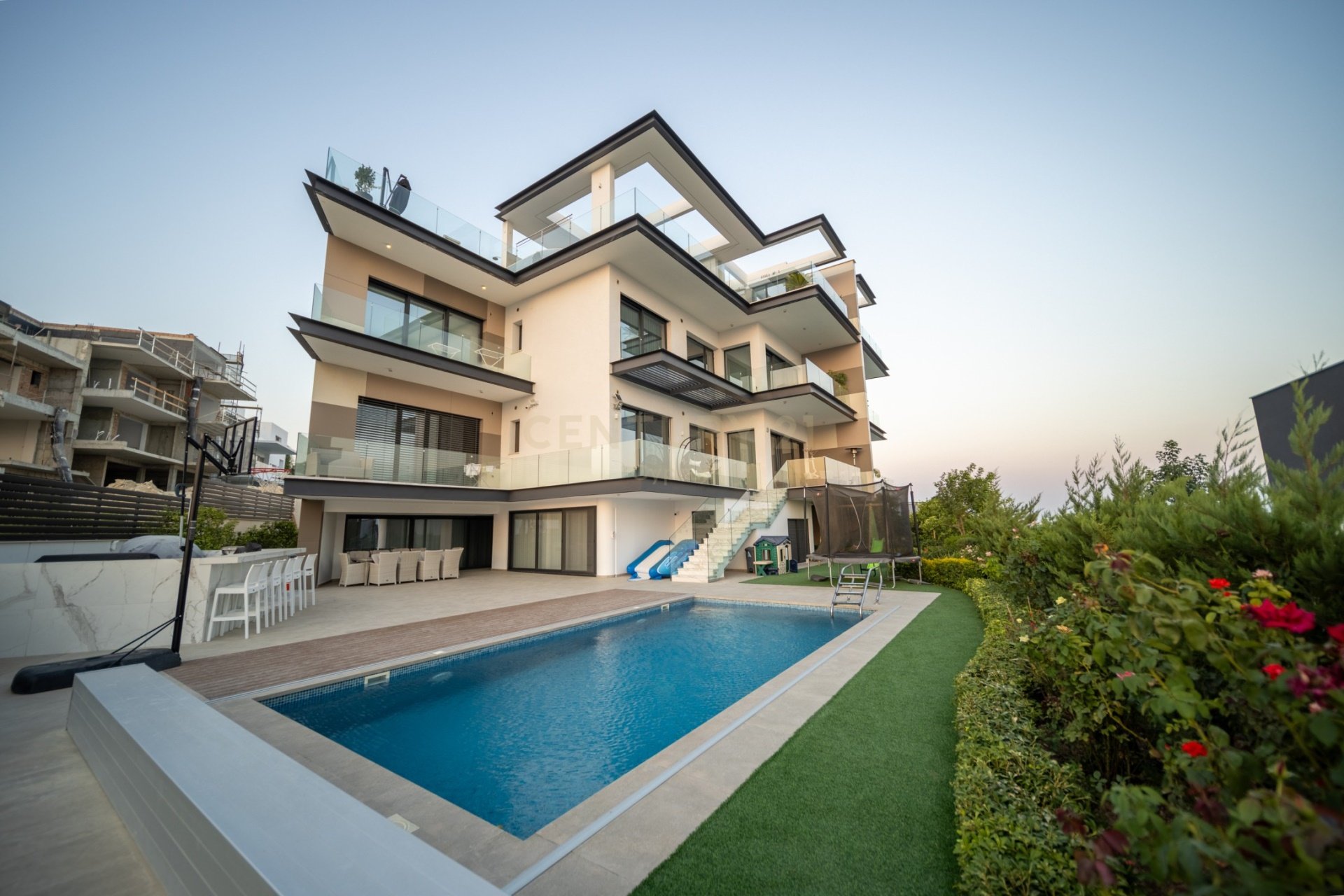 4 bedrooms Duplex in Germasogeia, Limassol, Cyprus No. 55541