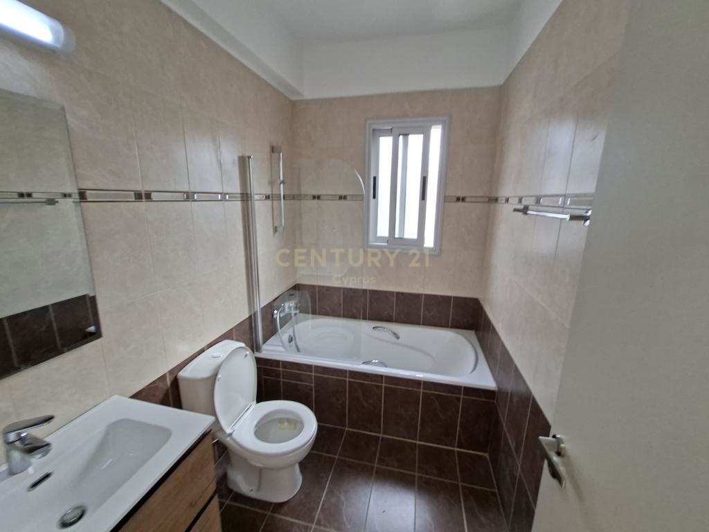 2 bedrooms Apartment in Geroskípou, Paphos, Cyprus No. 55544