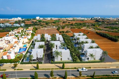 3 bedrooms Villa in Paralimni, Ammochostos,  No. 47562 2