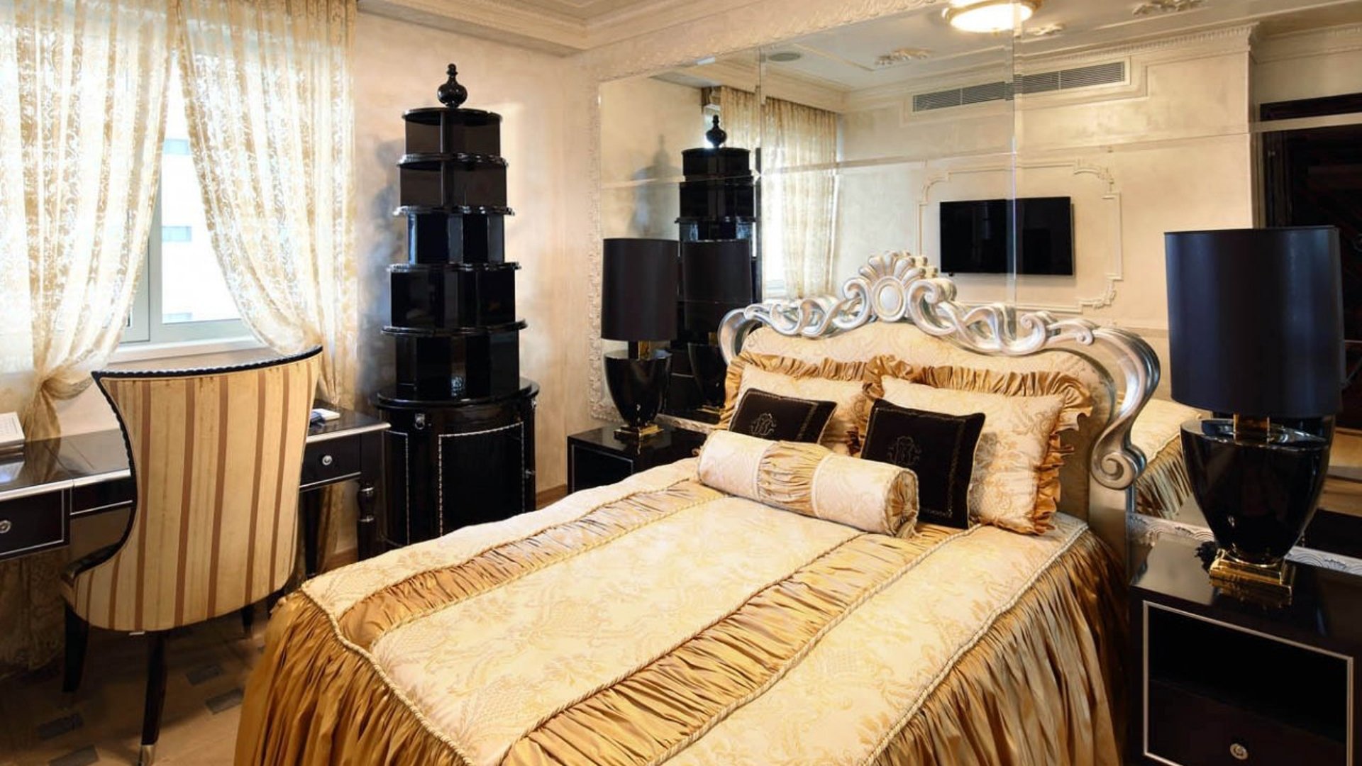 2 bedrooms Apartment in Neapolis, Limassol, Cyprus No. 27000