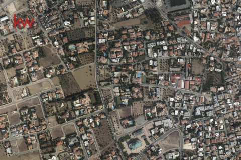 595m2 Land in Strovolos, Nicosia,  No. 39938