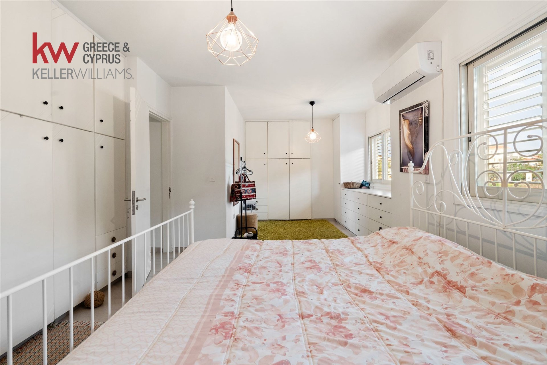 7 bedrooms Townhouse in Aglandjia, Nicosia, Cyprus No. 39939