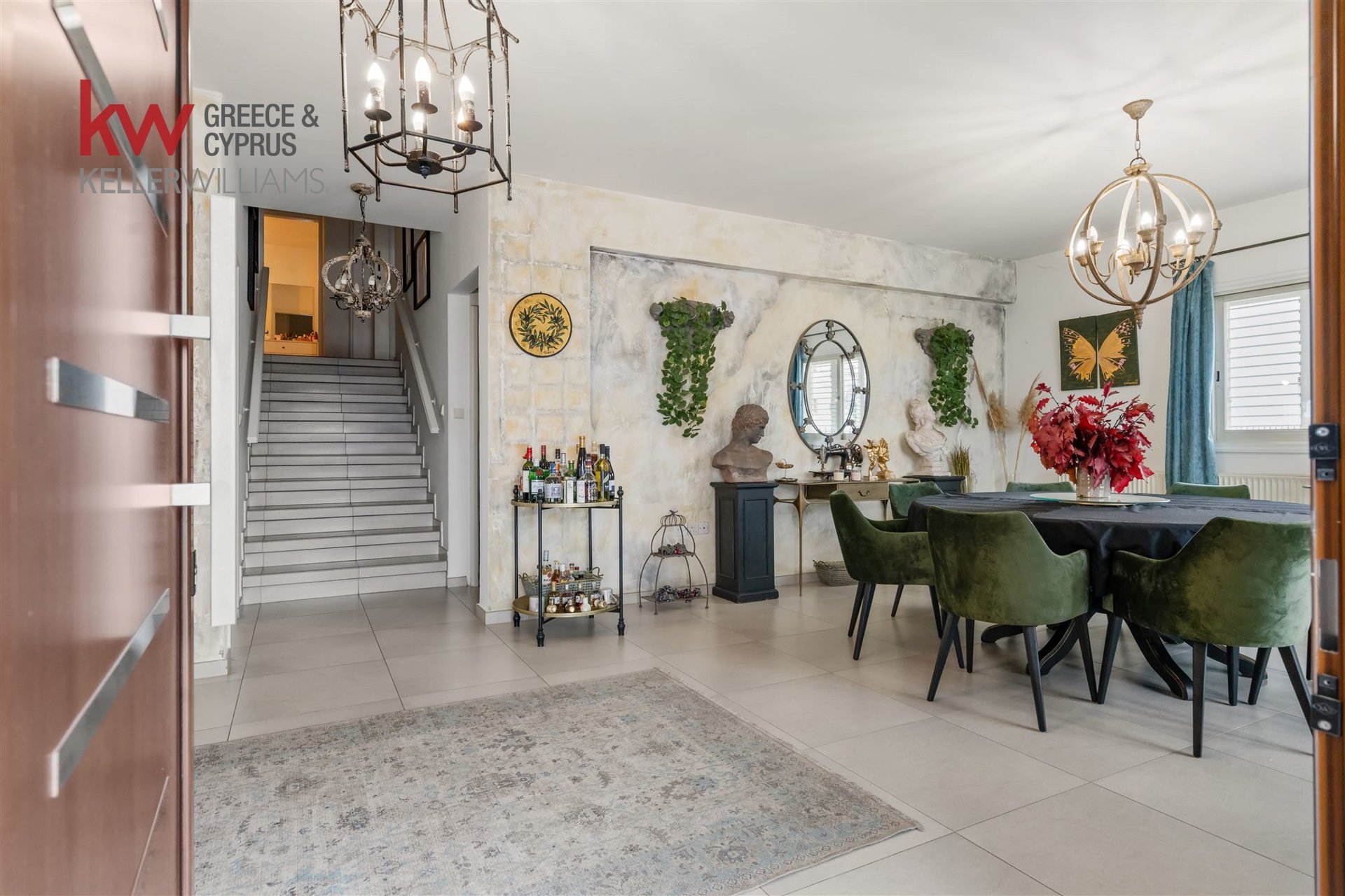 7 bedrooms Townhouse in Aglandjia, Nicosia, Cyprus No. 39939