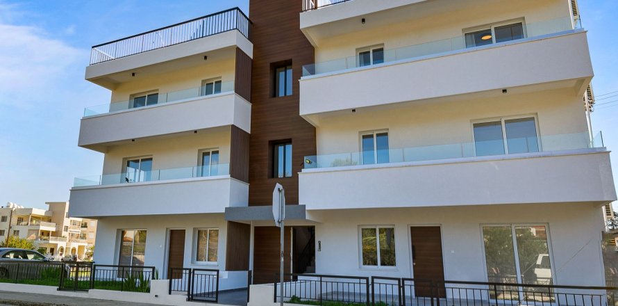 Квартира с 3 спальнями в Героскипу, Пафос,  № 46892