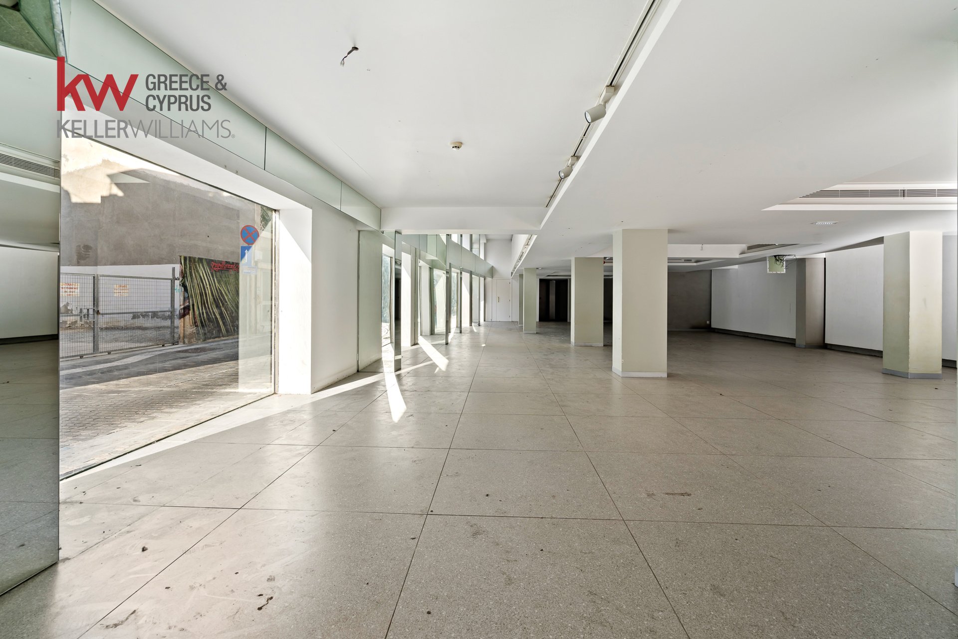 624m2 Office in Larnaca, Larnaka, Cyprus No. 40550