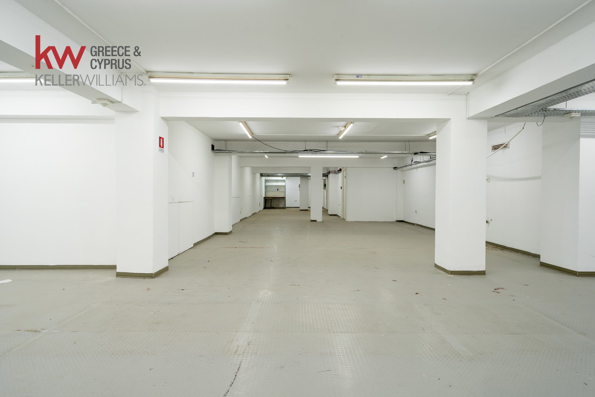 624m2 Office in Larnaca, Larnaka, Cyprus No. 40550