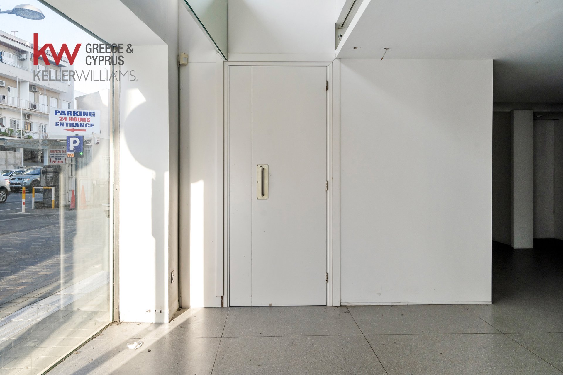 624m2 Office in Larnaca, Larnaka, Cyprus No. 40550