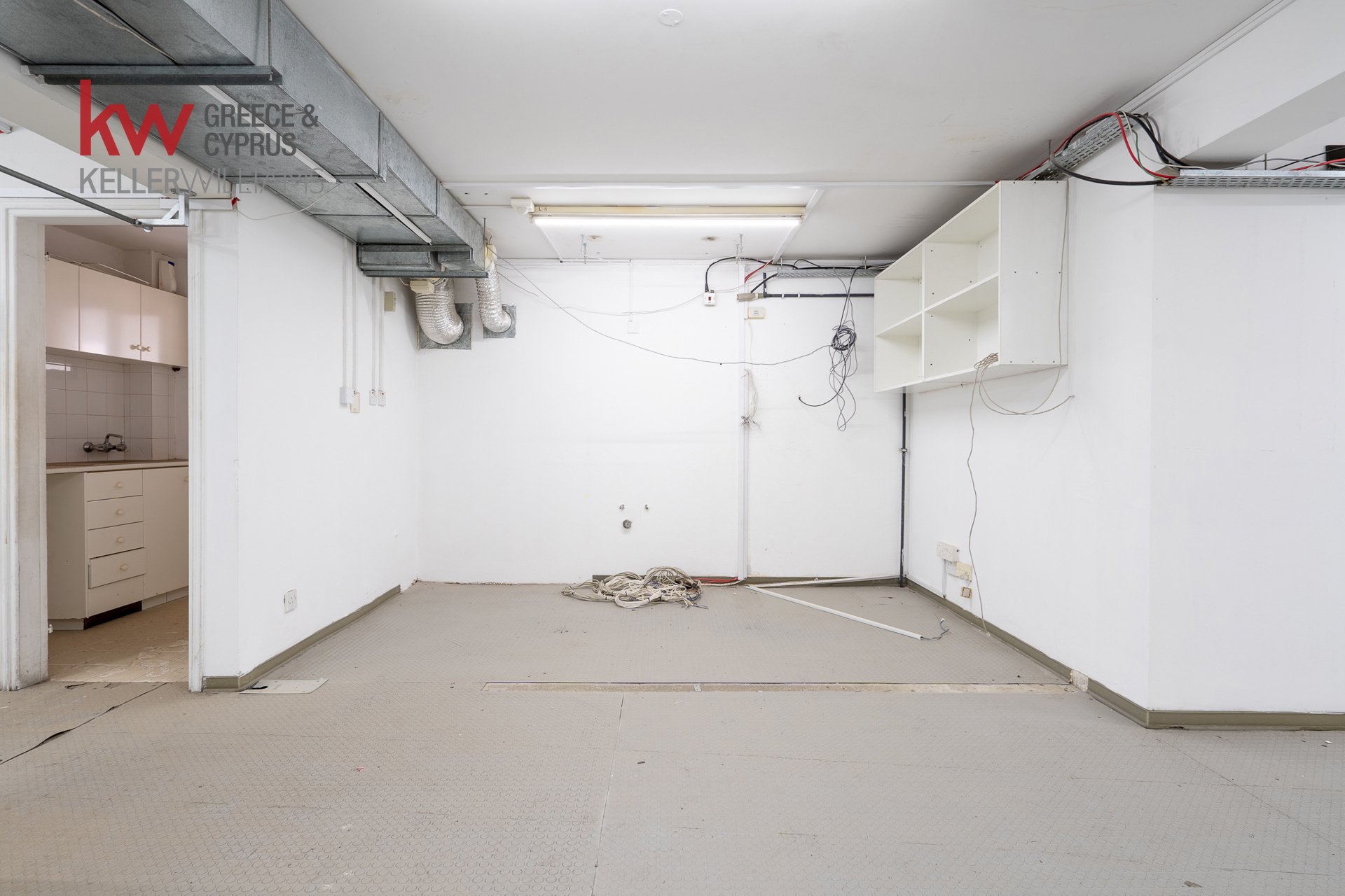 624m2 Office in Larnaca, Larnaka, Cyprus No. 40550