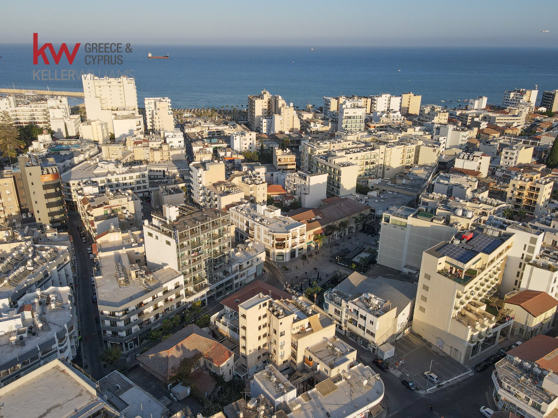 624m2 Office in Larnaca, Larnaka, Cyprus No. 40550