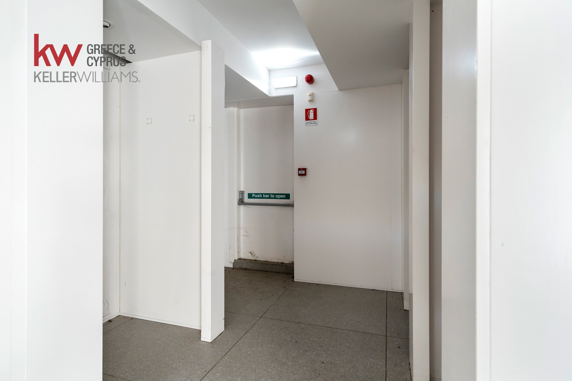 624m2 Office in Larnaca, Larnaka, Cyprus No. 40550