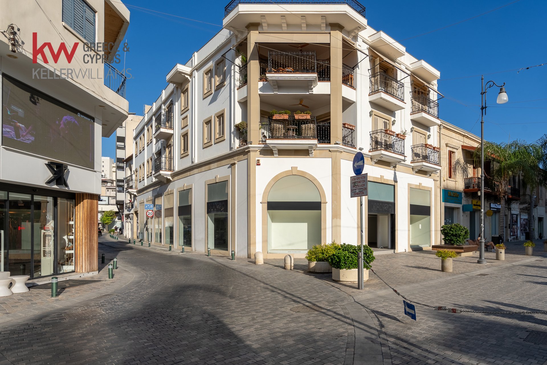 624m2 Office in Larnaca, Larnaka, Cyprus No. 40550