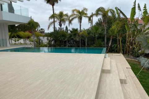 Вилла с 5 спальнями в Лимассол, Лимасол,  № 38686 10