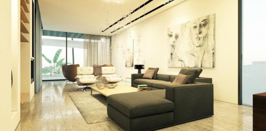 Вилла с 5 спальнями в Лимассол, Лимасол,  № 38686