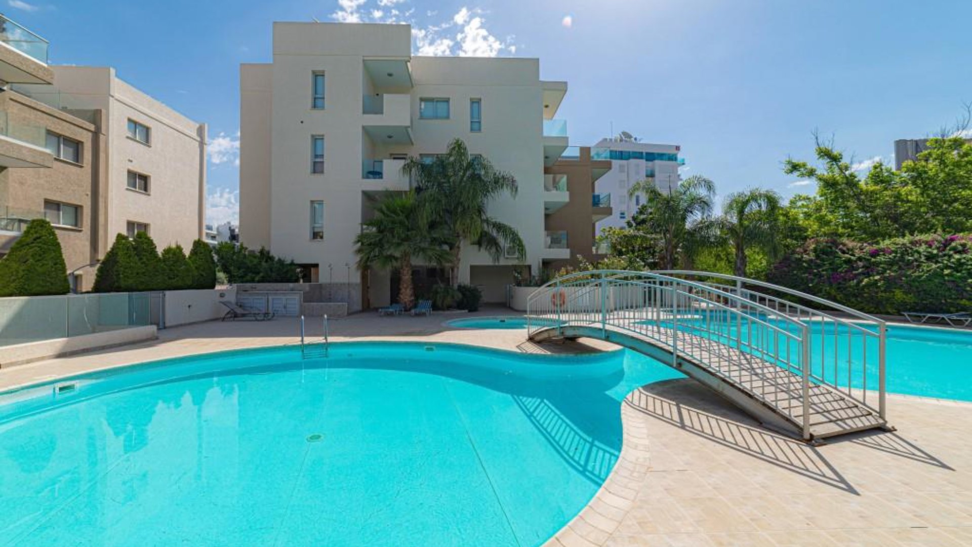2 bedrooms Penthouse in Limassol, Cyprus No. 26223