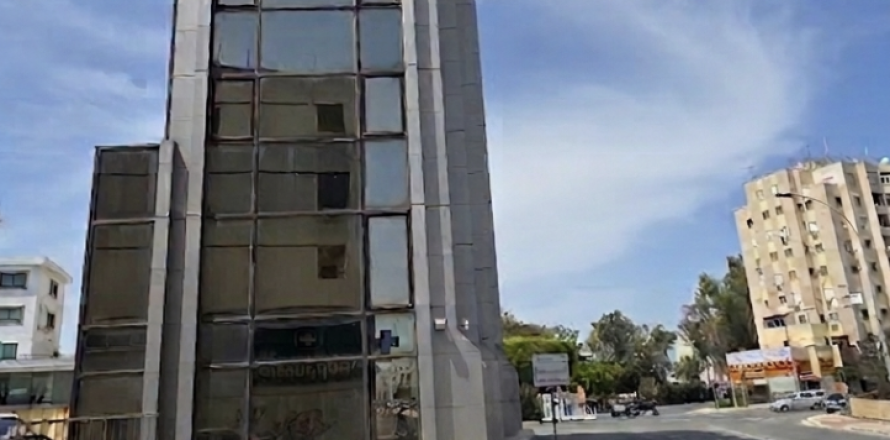 1580m2 Oficina en Strovolos, Nicosia,  No. 51454