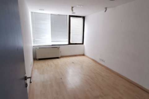 1580m2 Oficina en Strovolos, Nicosia,  No. 51454 29