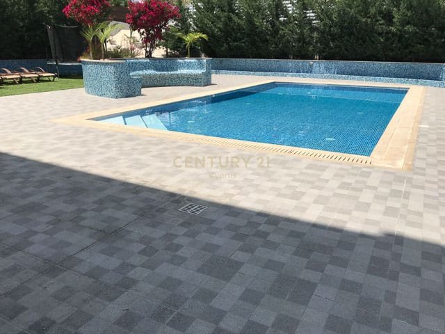 7 bedrooms Villa in Germasogeia, Limassol, Cyprus No. 58266