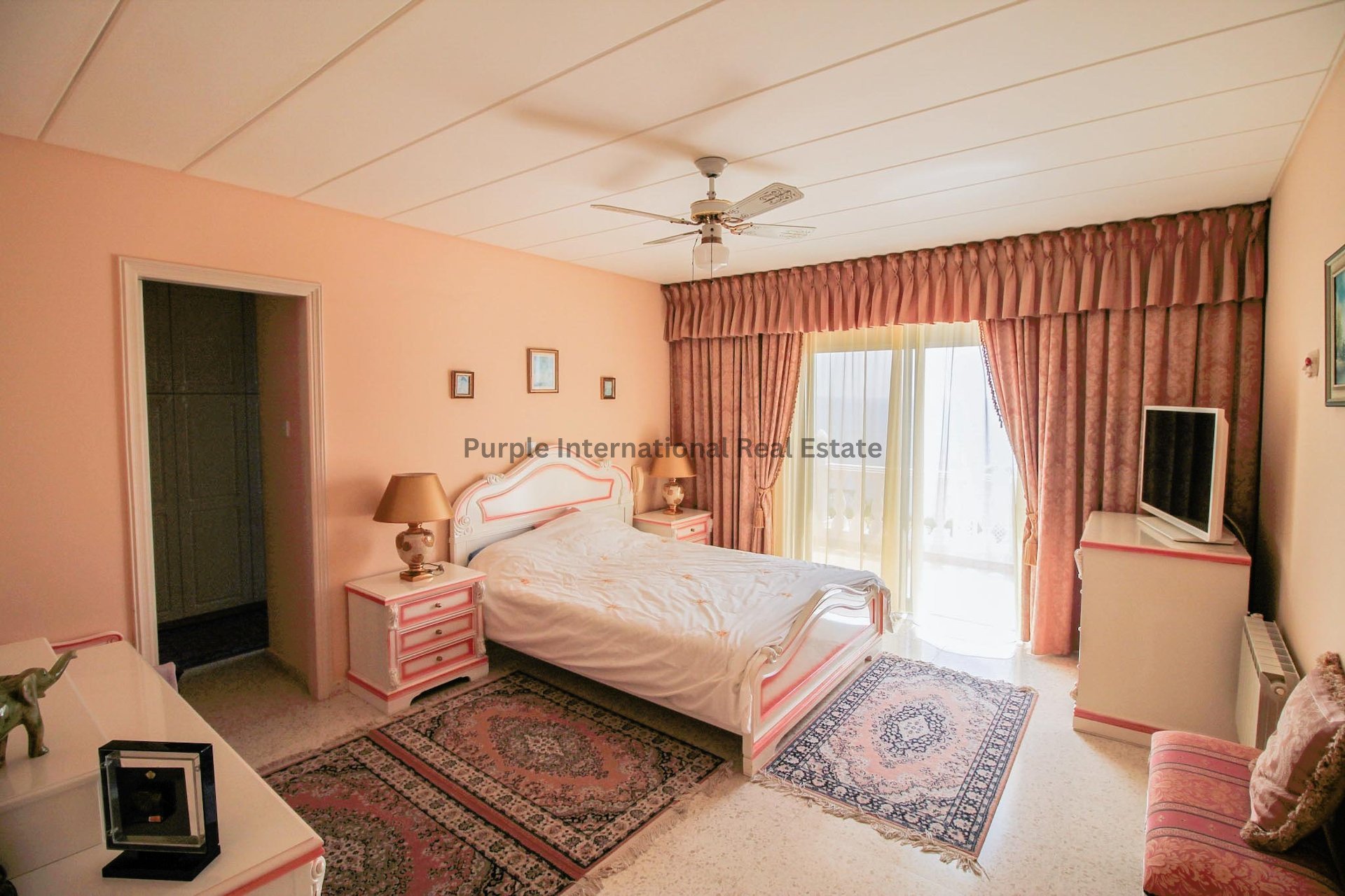 4 bedrooms Villa in Coral Bay, Pegeia, Paphos, Cyprus No. 8065