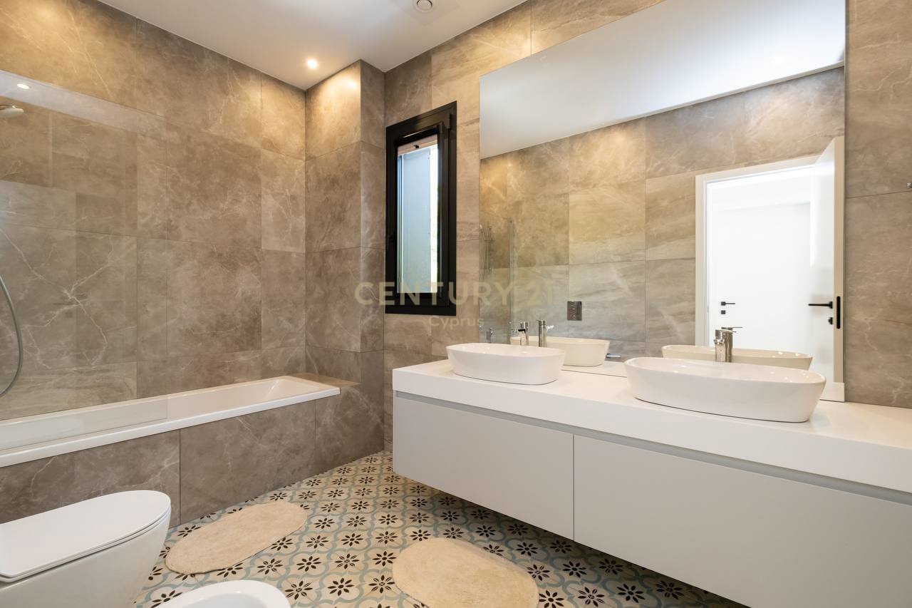 6 bedrooms Villa in Souni–Zanatzia, Limassol, Cyprus No. 56025