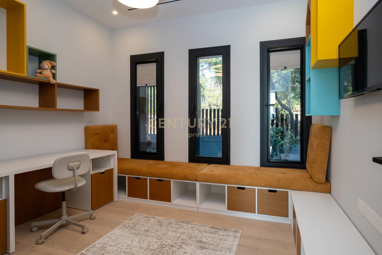 6 bedrooms Villa in Souni–Zanatzia, Limassol, Cyprus No. 56025