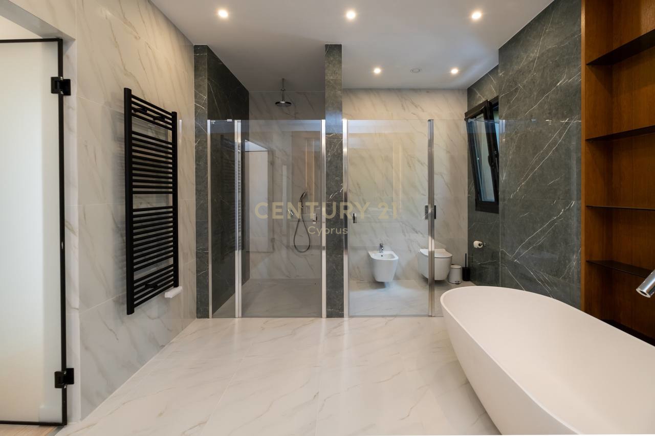 6 bedrooms Villa in Souni–Zanatzia, Limassol, Cyprus No. 56025