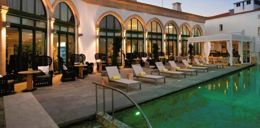 3 dormitorios Apartamento en Limassol,  No. 29736