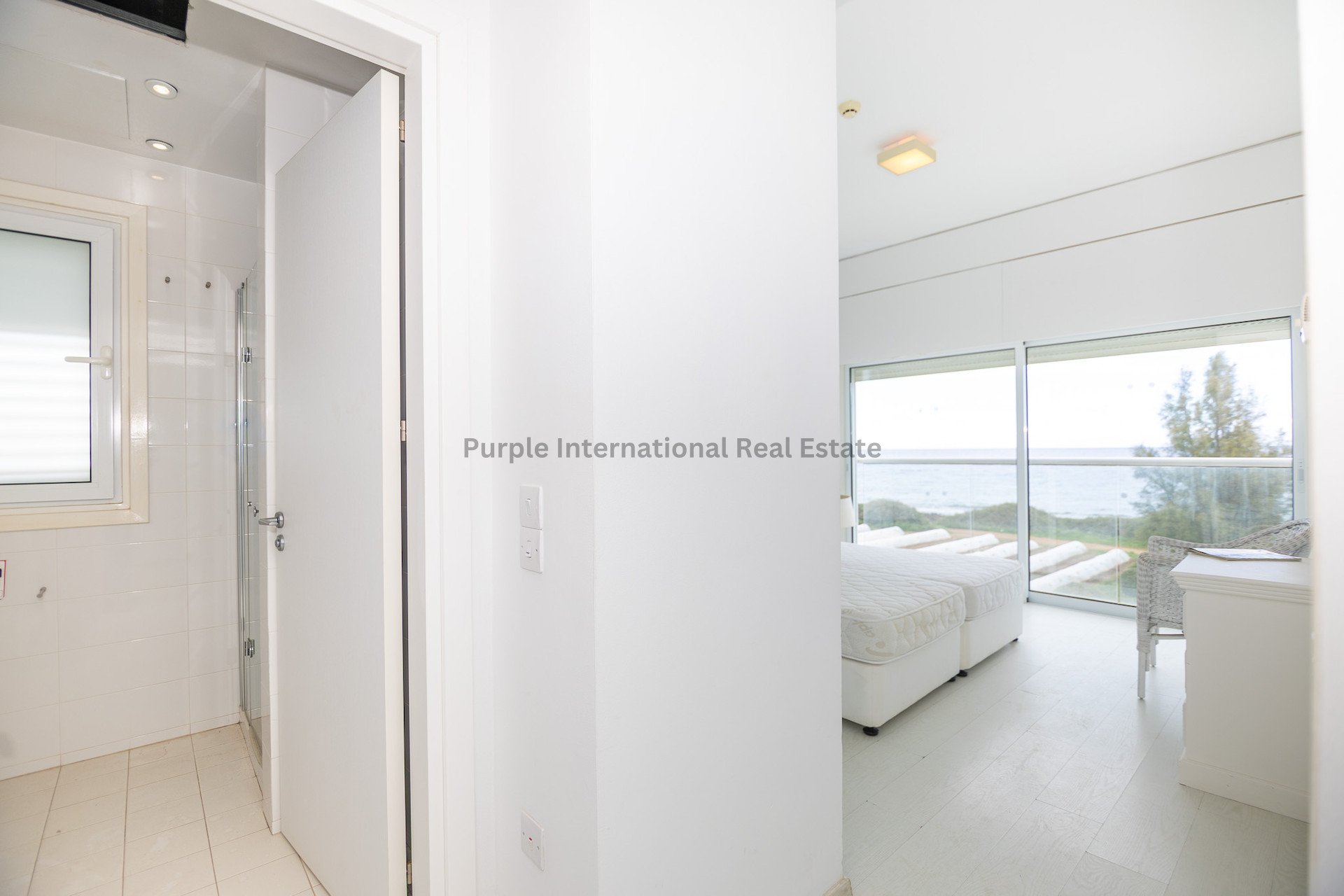 5 bedrooms Villa in Paralimni, Ammochostos, Cyprus No. 36073