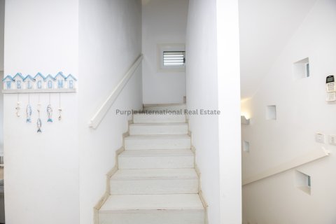 5 bedrooms Villa in Paralimni, Ammochostos,  No. 36073 19