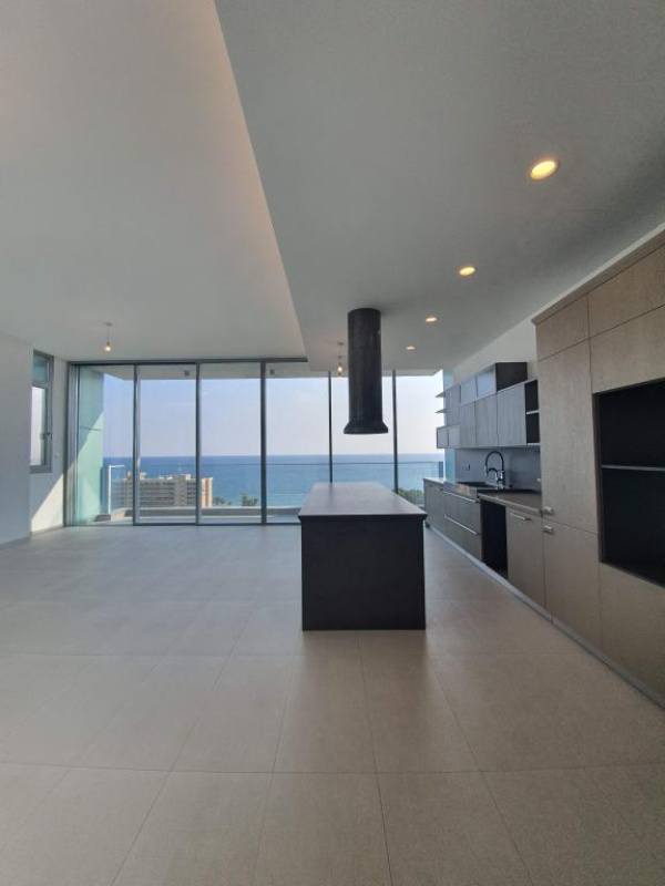 3 bedrooms Apartment in Limassol, Cyprus No. 38616