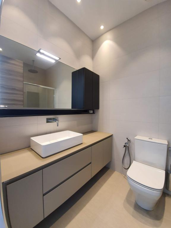 3 bedrooms Apartment in Limassol, Cyprus No. 38616
