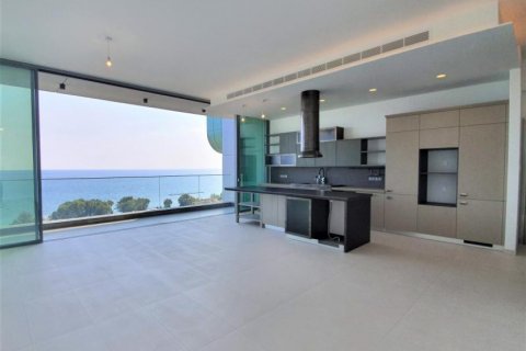 3 bedrooms Apartment in Limassol,  No. 38616 2