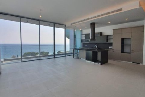 3 bedrooms Apartment in Limassol, No. 38616