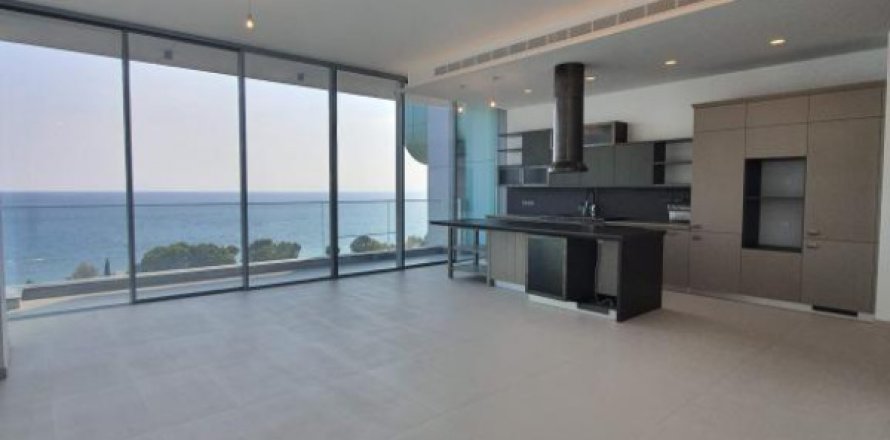 3 bedrooms Apartment in Limassol,  No. 38616