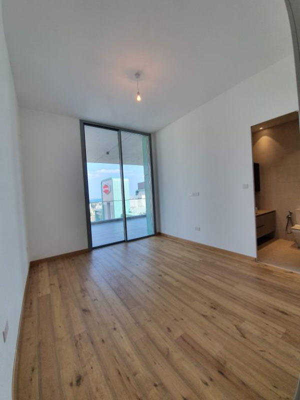 3 bedrooms Apartment in Limassol, Cyprus No. 38616