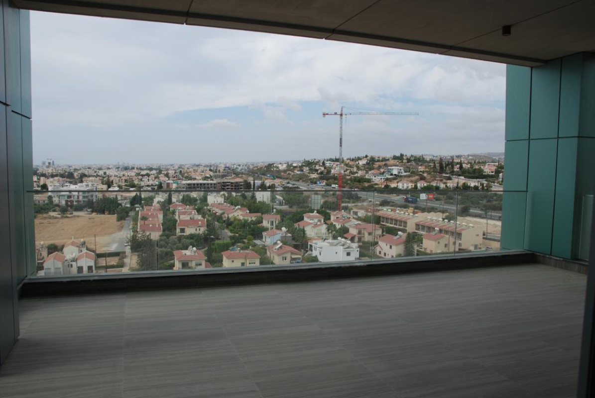 3 bedrooms Apartment in Limassol, Cyprus No. 38615