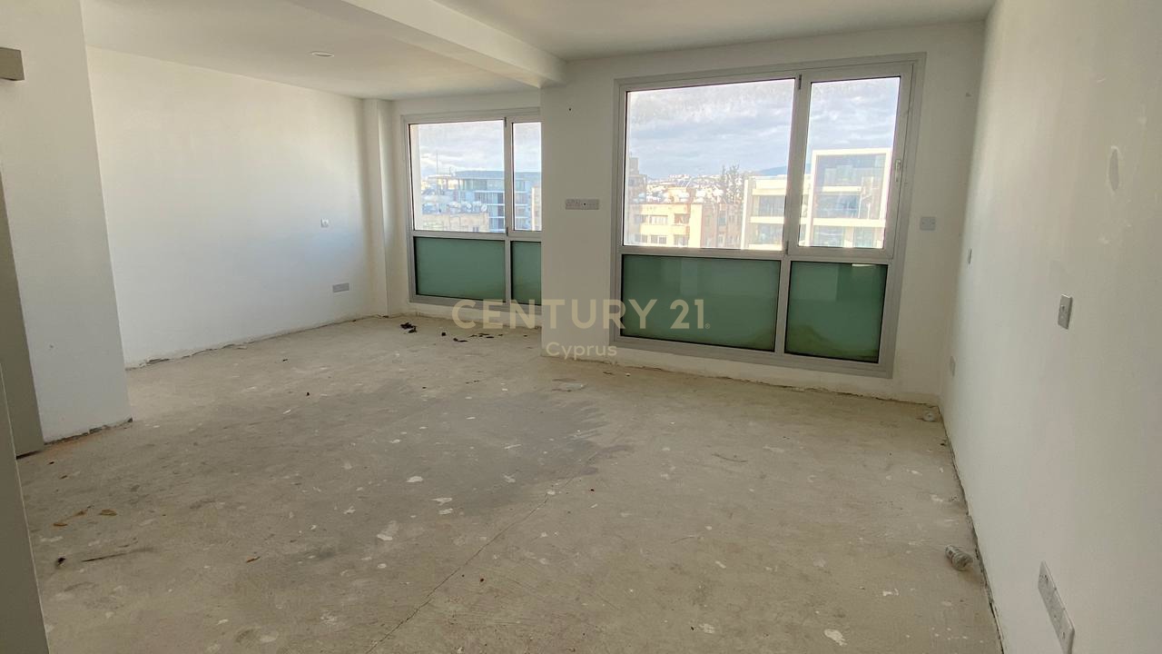 3 dormitorios Apartamento en Germasogeia, Limassol, Chipre No. 54210