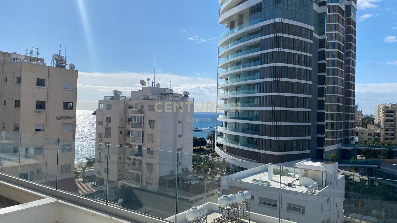 3 dormitorios Apartamento en Germasogeia, Limassol, Chipre No. 54210