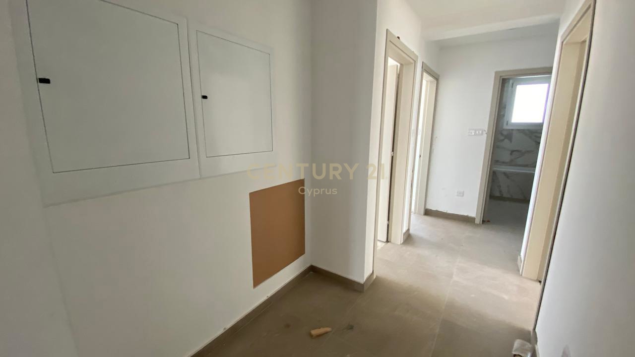 3 dormitorios Apartamento en Germasogeia, Limassol, Chipre No. 54210