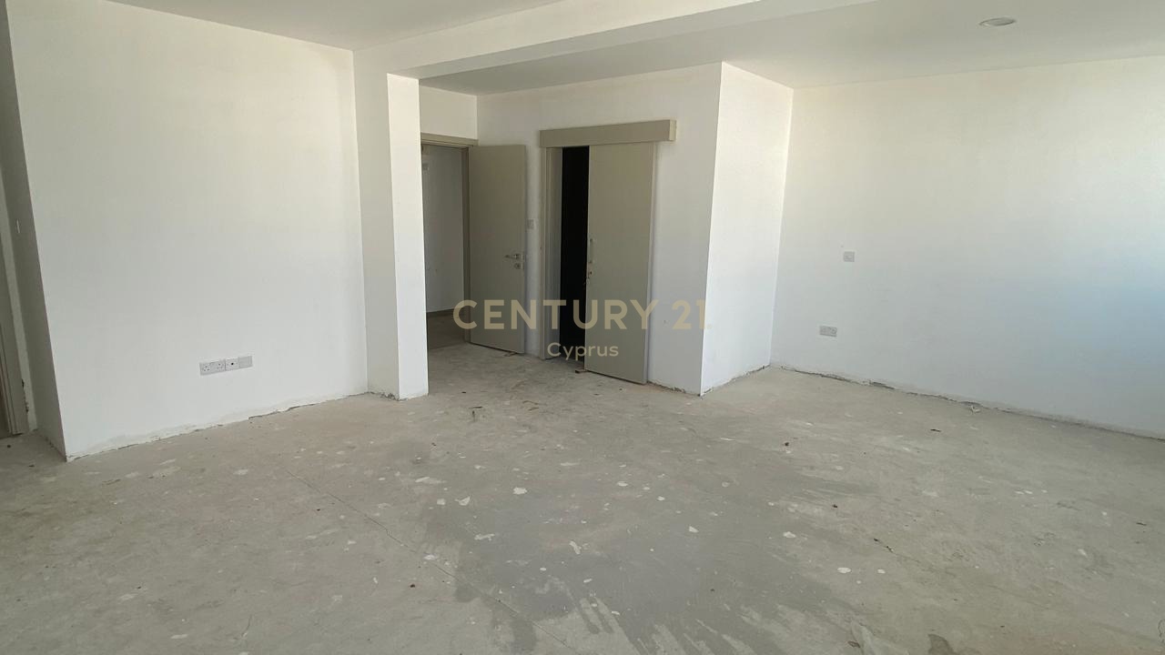 3 dormitorios Apartamento en Germasogeia, Limassol, Chipre No. 54210