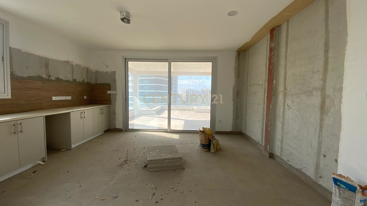 3 dormitorios Apartamento en Germasogeia, Limassol, Chipre No. 54210