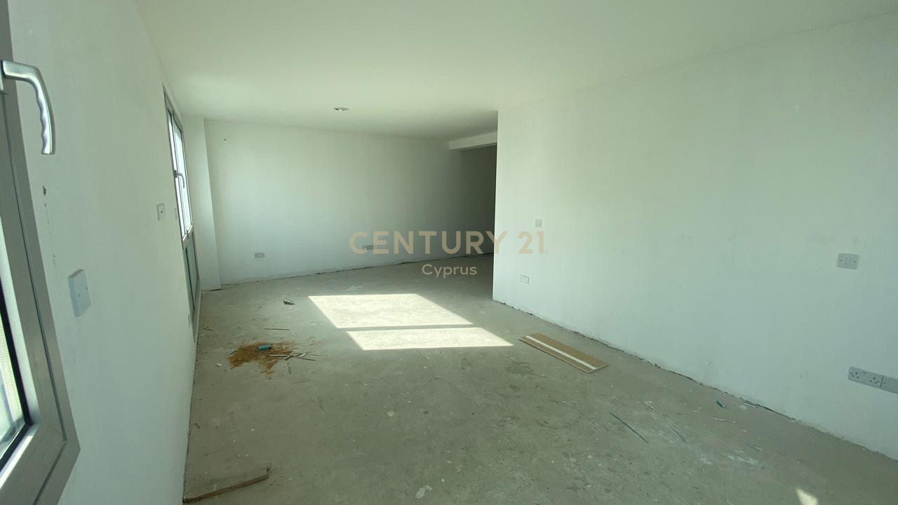 3 dormitorios Apartamento en Germasogeia, Limassol, Chipre No. 54210