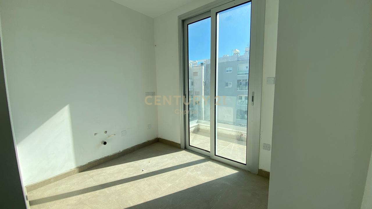 3 dormitorios Apartamento en Germasogeia, Limassol, Chipre No. 54210