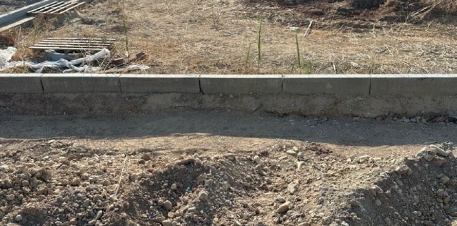 Земельный участок 658м2 в Агиос Николаос, Пафос,  № 40075