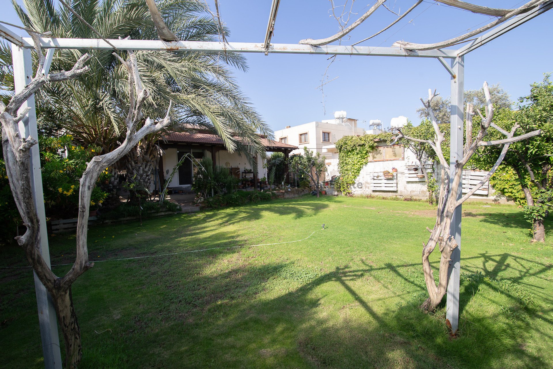 3 bedrooms Bungalow in Meneou, Larnaka, Cyprus No. 39095